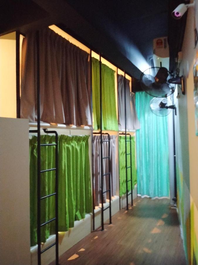 Joka-Joka Guesthouse Malacca Exteriör bild